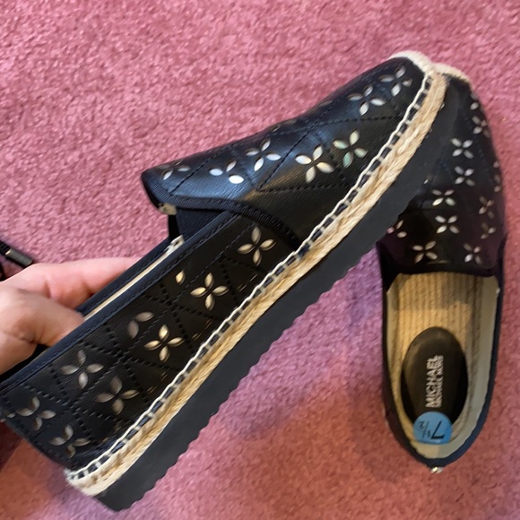 Espadrilles - Picture 2 of 2